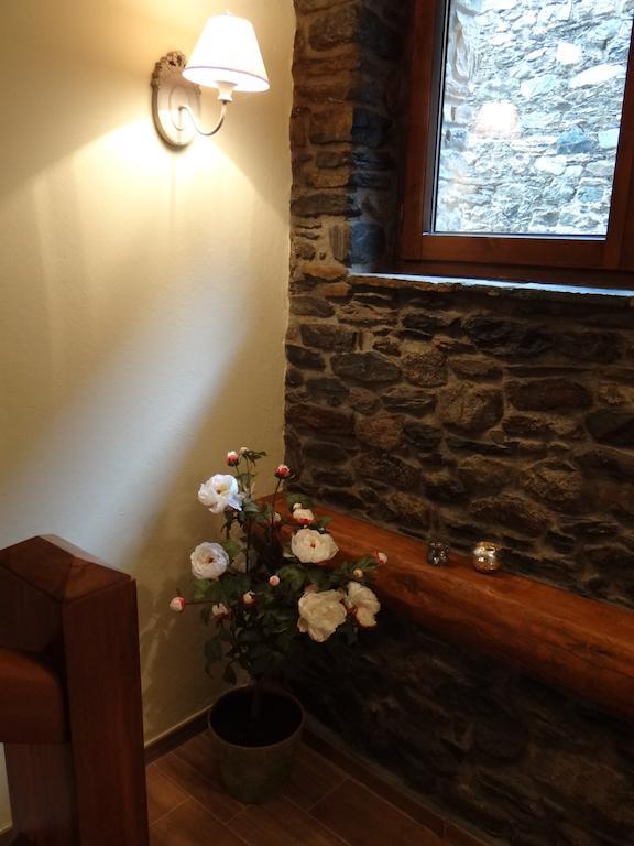 Alba D'Esteve. Casa Rural Espot Quarto foto